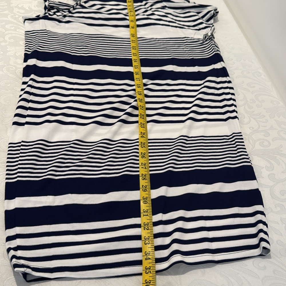 Trina Turk Stripe Shift Dress. Size Medium - Picture 13 of 13